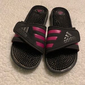 Adidas adissage slides